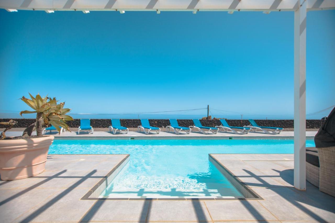 Casa Conil With A Private 25 Meter Heated Pool Villa Eksteriør billede